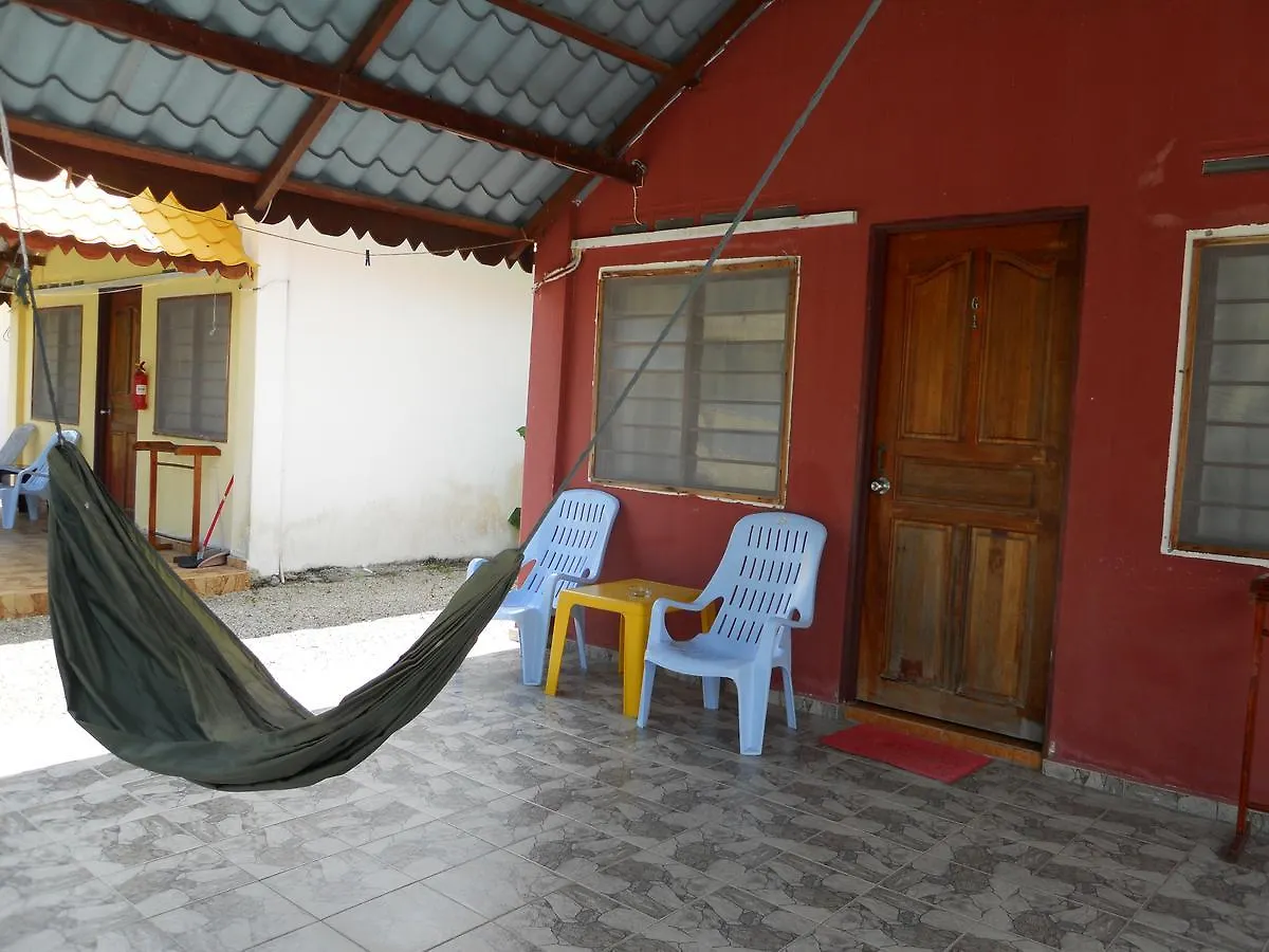 Rainbow Lodge Pantai Cenang  Guest house Pantai Cenang (Langkawi)